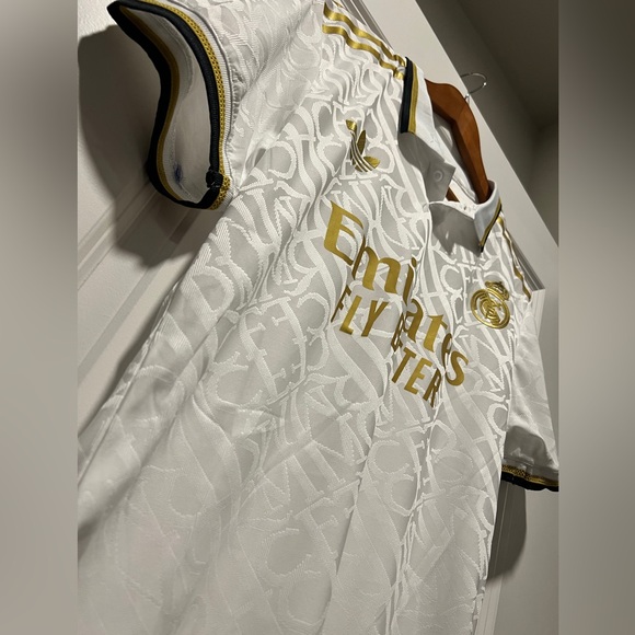 Real Madrid Player Jersey Special Edition - Picture 2 of 6